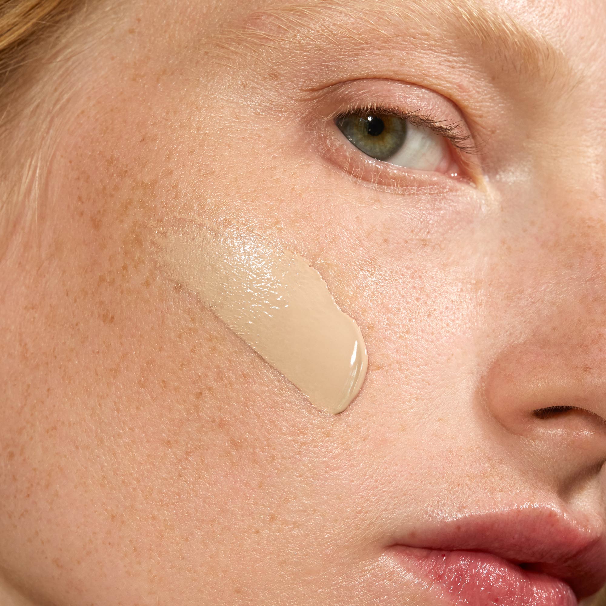 Skinonym - Semi-Matte Peptide Foundation - Madara - 30ml